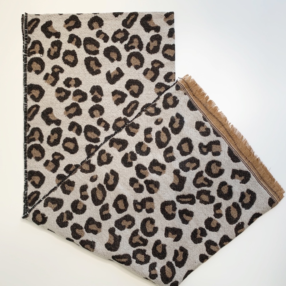LEOPARD PRINT SCARF - Picture 5 of 5